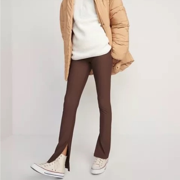 Old Navy NWOT Extra High-Waisted PowerSoft Ribbed Flare Leggings W/ slits Size S - Picture 4 of 5